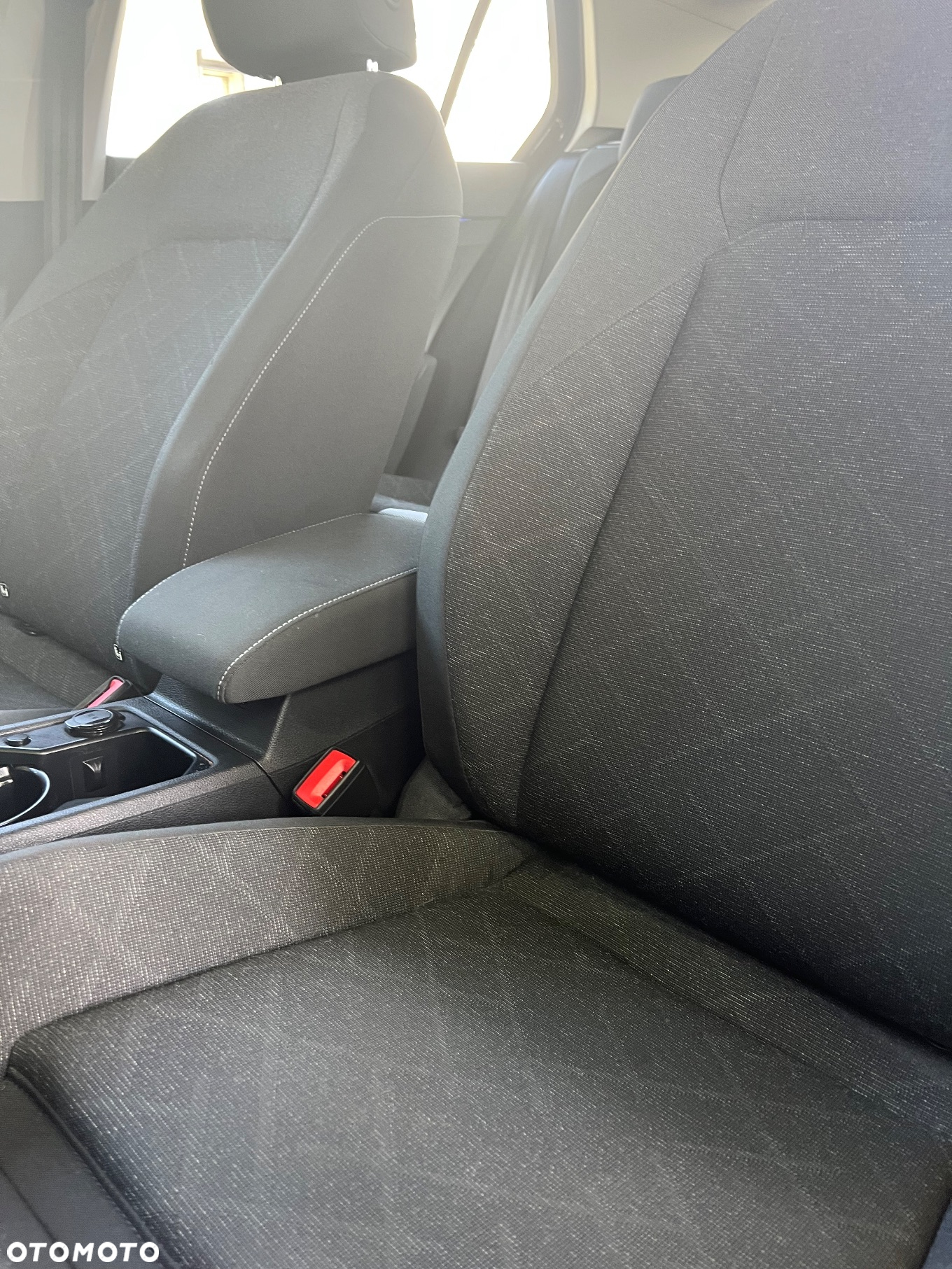 Volkswagen Golf VIII 1.5 eTSI EVO Active DSG - 23