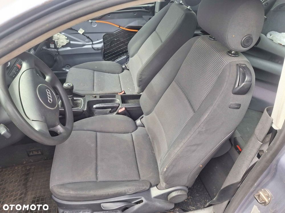FOTEL LEWY PRZÓD 3D AUDI A3 8P HB 3D - 1