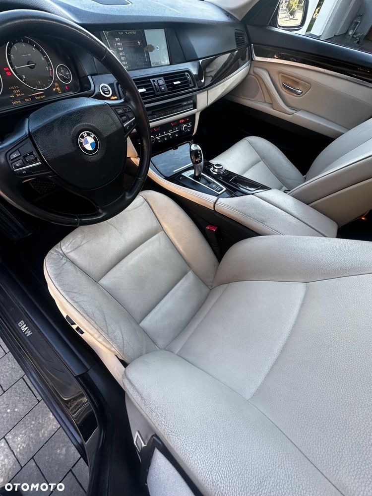 BMW Seria 5 535i Luxury Line - 15