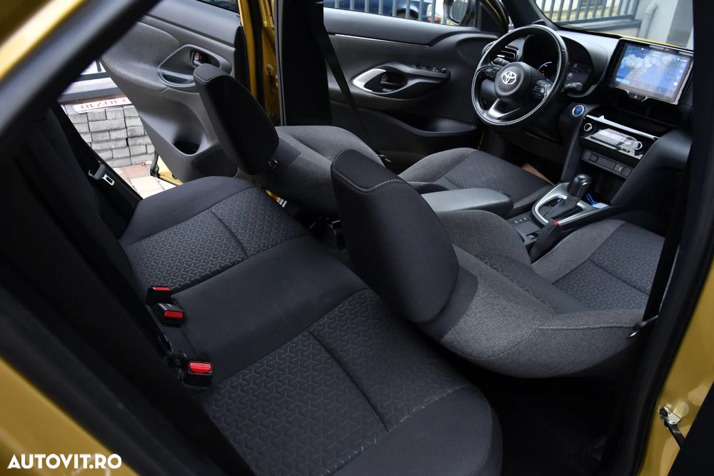 Toyota Yaris Cross 1.5 VVT-i AWD-i Premiere Edition - 13