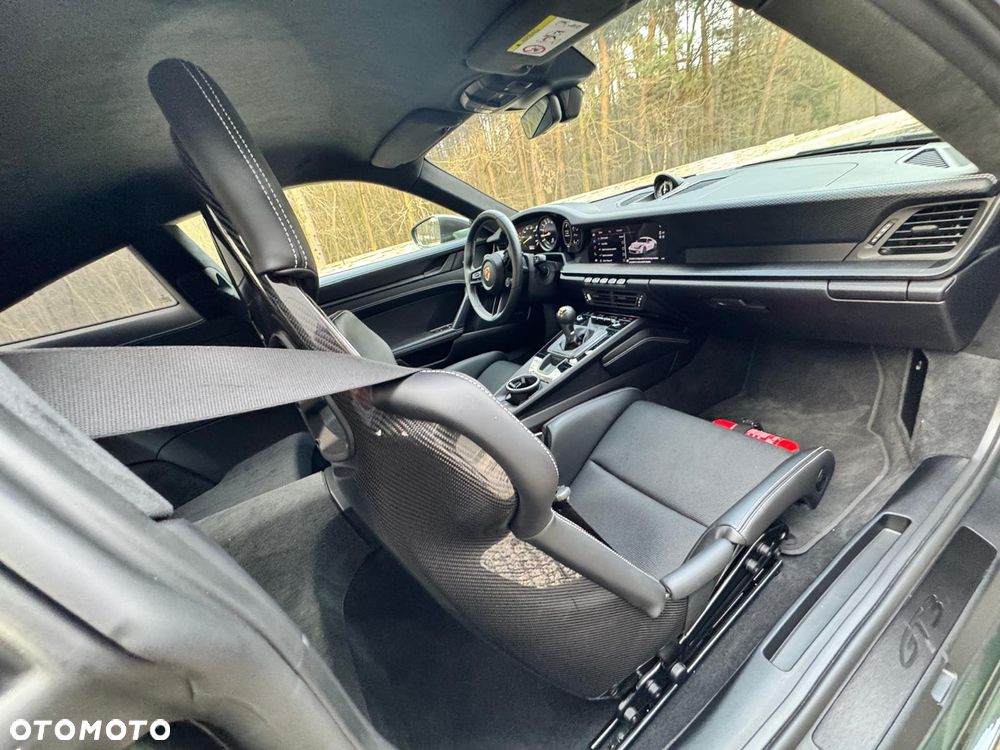 Porsche 911 GT3 Touring - 18