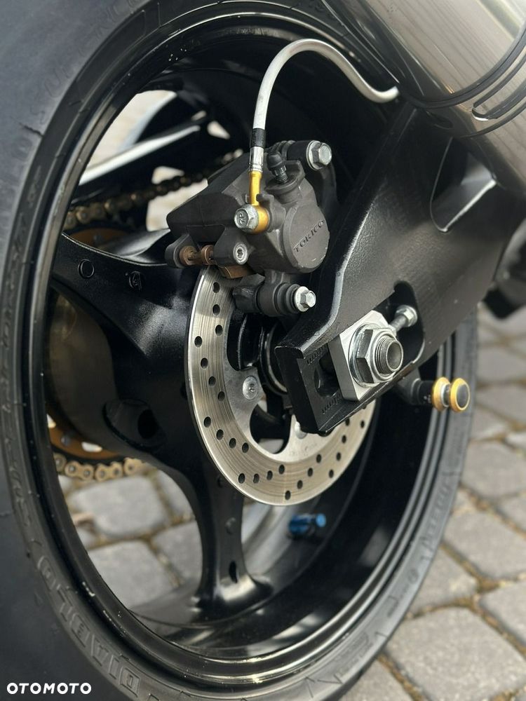 Suzuki GSX-R - 34