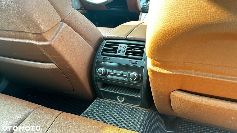 BMW Seria 5 535d Luxury Line - 9