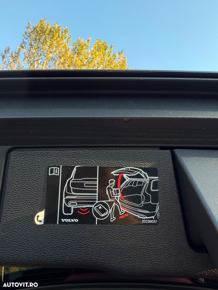 Volvo XC 60 B4 D Geartronic Momentum Pro - 11