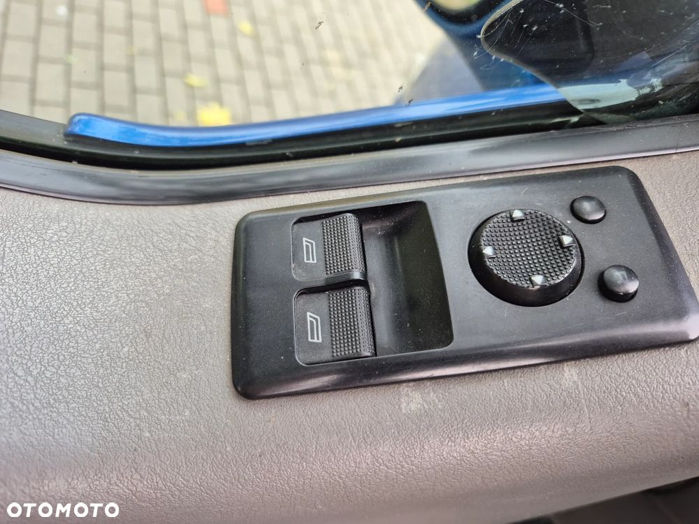 Volkswagen Multivan Standard - 31