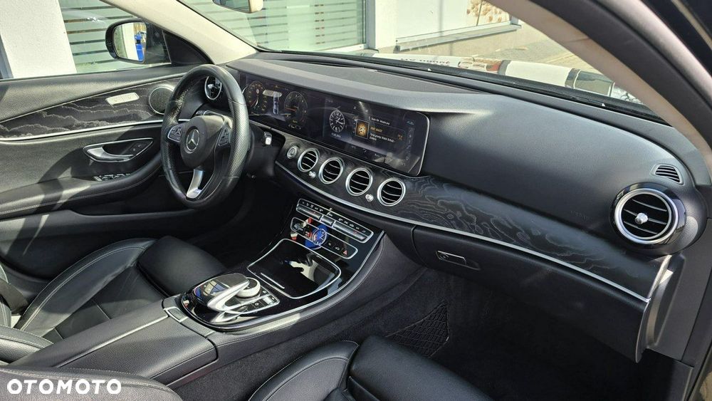 Mercedes-Benz Klasa E - 19