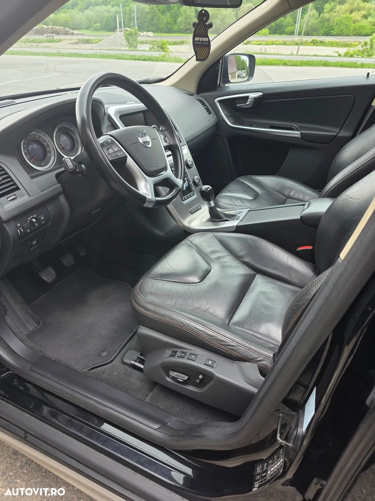 Volvo XC 60 D5 AWD Edition Pro - 7