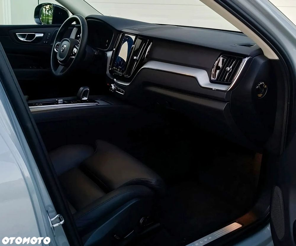 Volvo XC 60 B4 D Geartronic RDesign - 17
