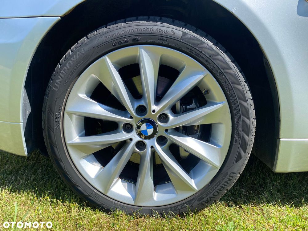 BMW Seria 5 530d xDrive - 14