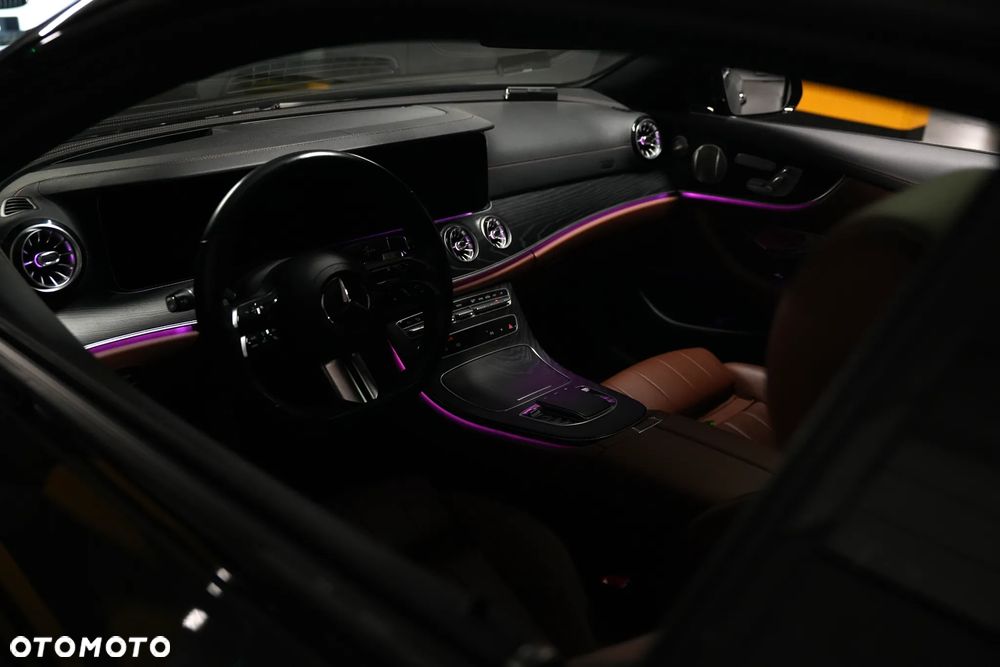 Mercedes-Benz Klasa E 220 d 4Matic 9G-TRONIC AMG Line - 38