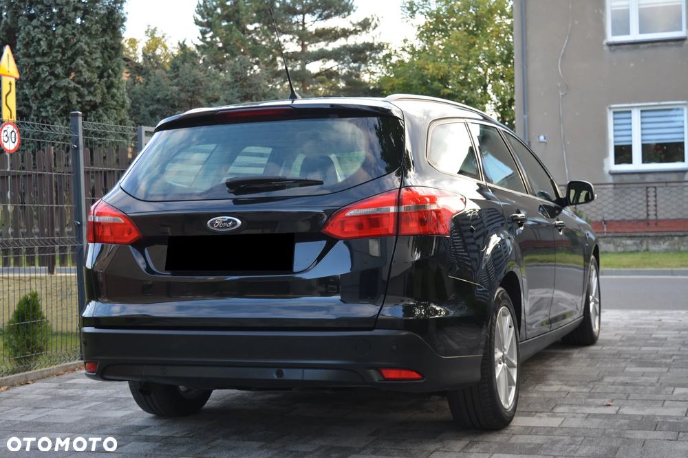 Ford Focus 1.0 EcoBoost Titanium - 27