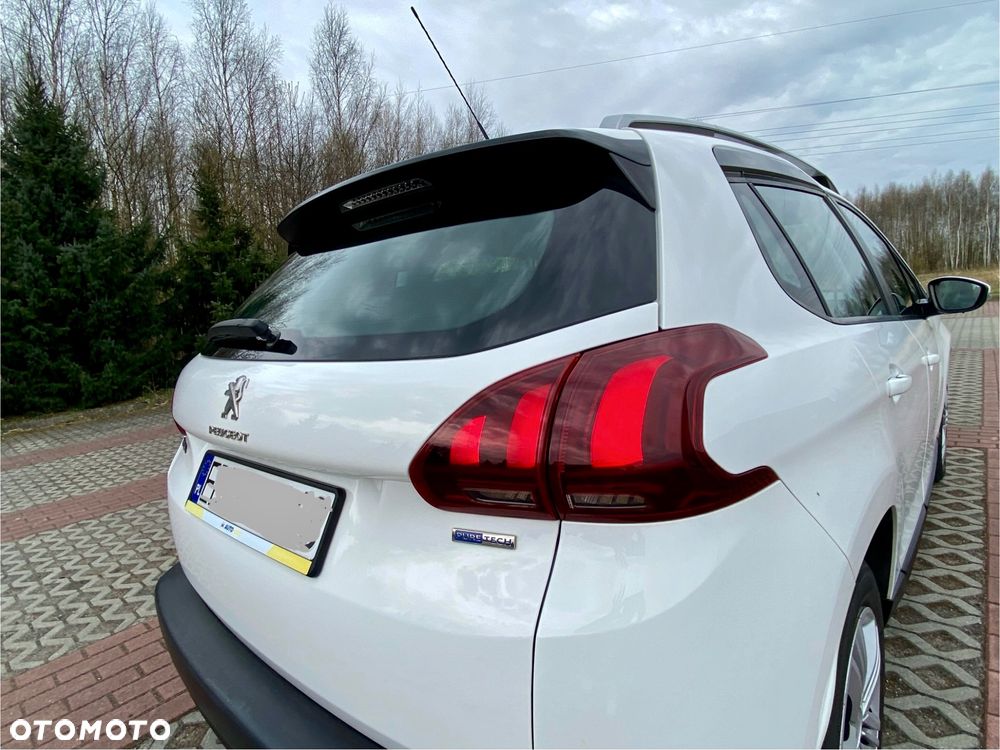 Peugeot 2008 1.2 Pure Tech Active - 24