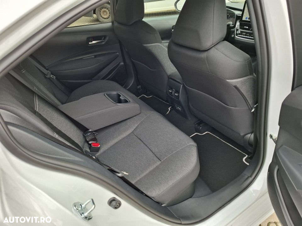 Toyota Corolla - 22