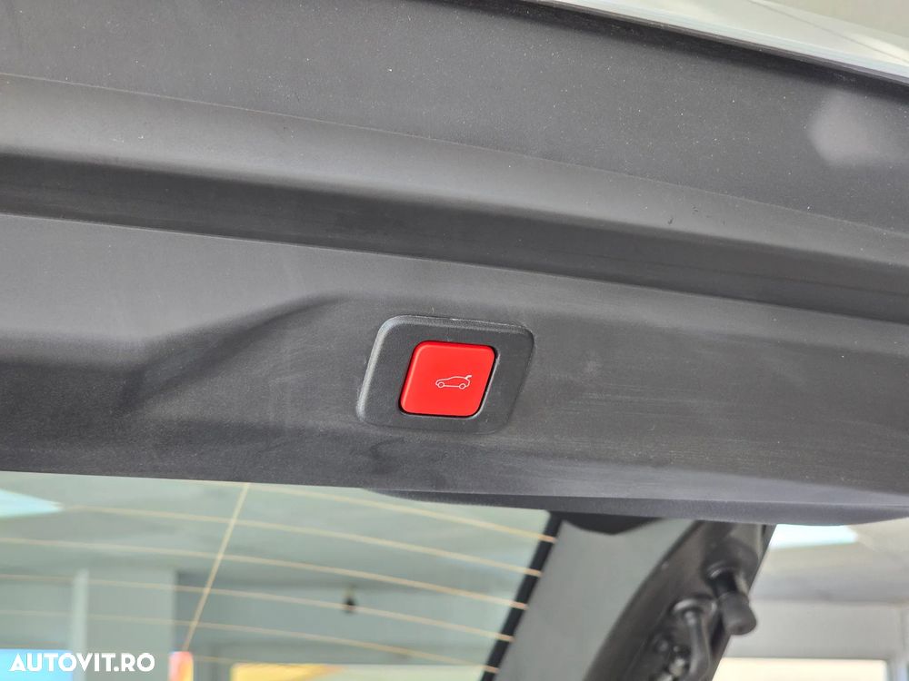 Peugeot 3008 1.2 Hybrid 145 e-DCS6 GT - 17