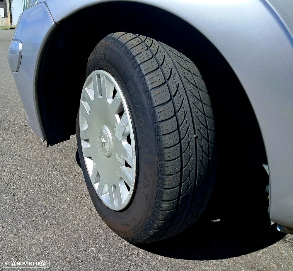 Citroën C3 1.4 HDi Exclusive Sensodrive - 11