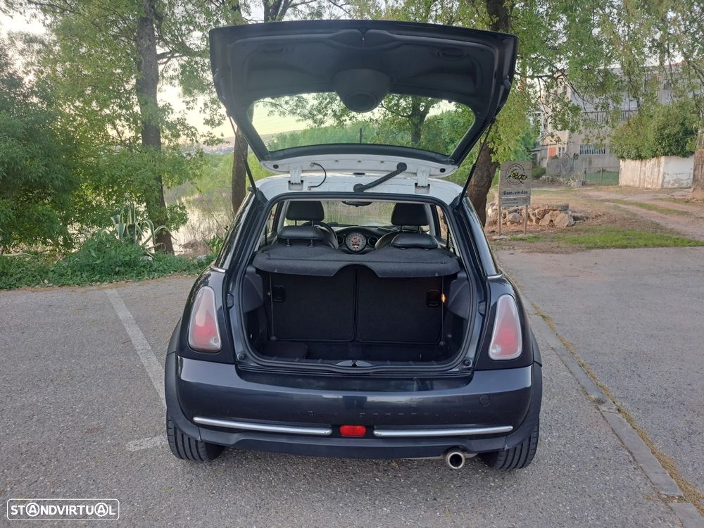 MINI 3 Portas Cooper Aut. - 23