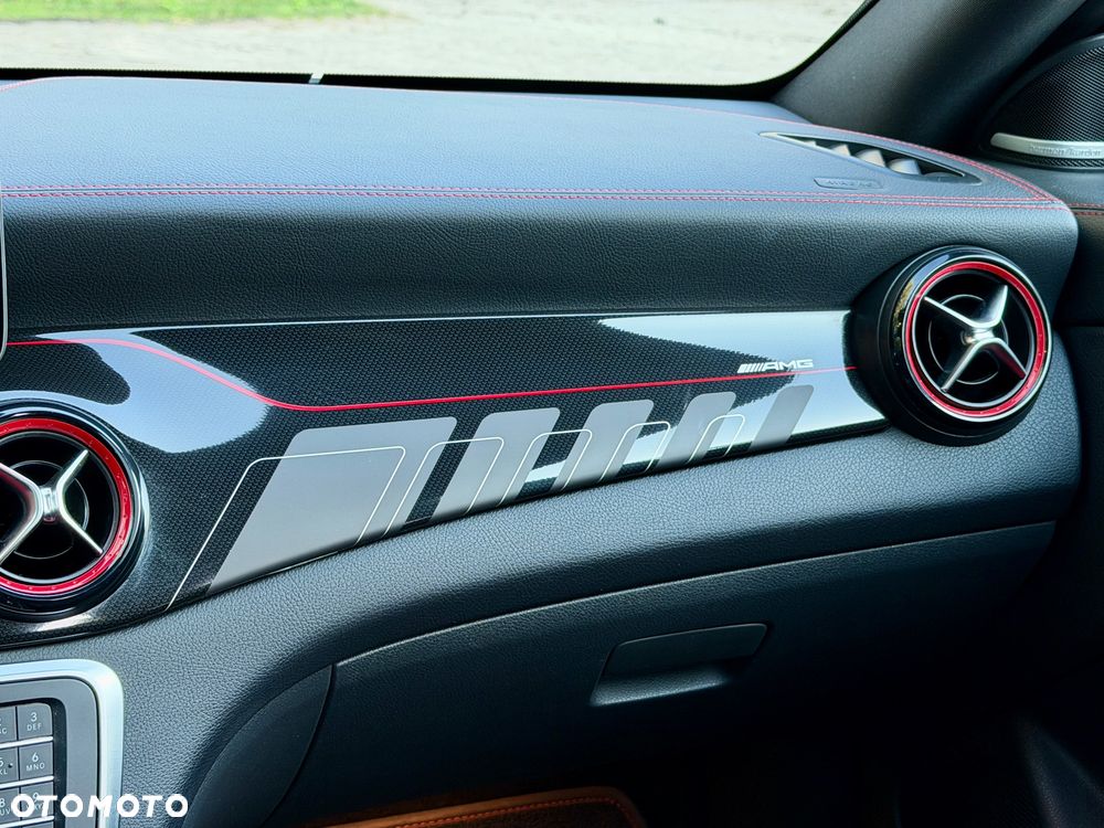 Mercedes-Benz CLA - 17