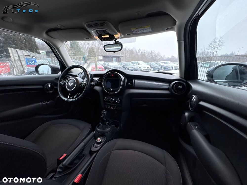 MINI Cooper Seven Chili - 28