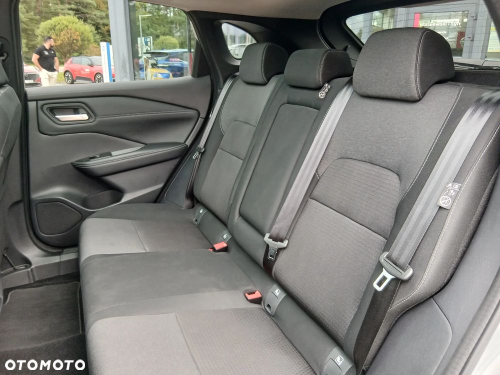Nissan Qashqai 1.3 DIG-T mHEV Premiere Edition Xtronic - 10