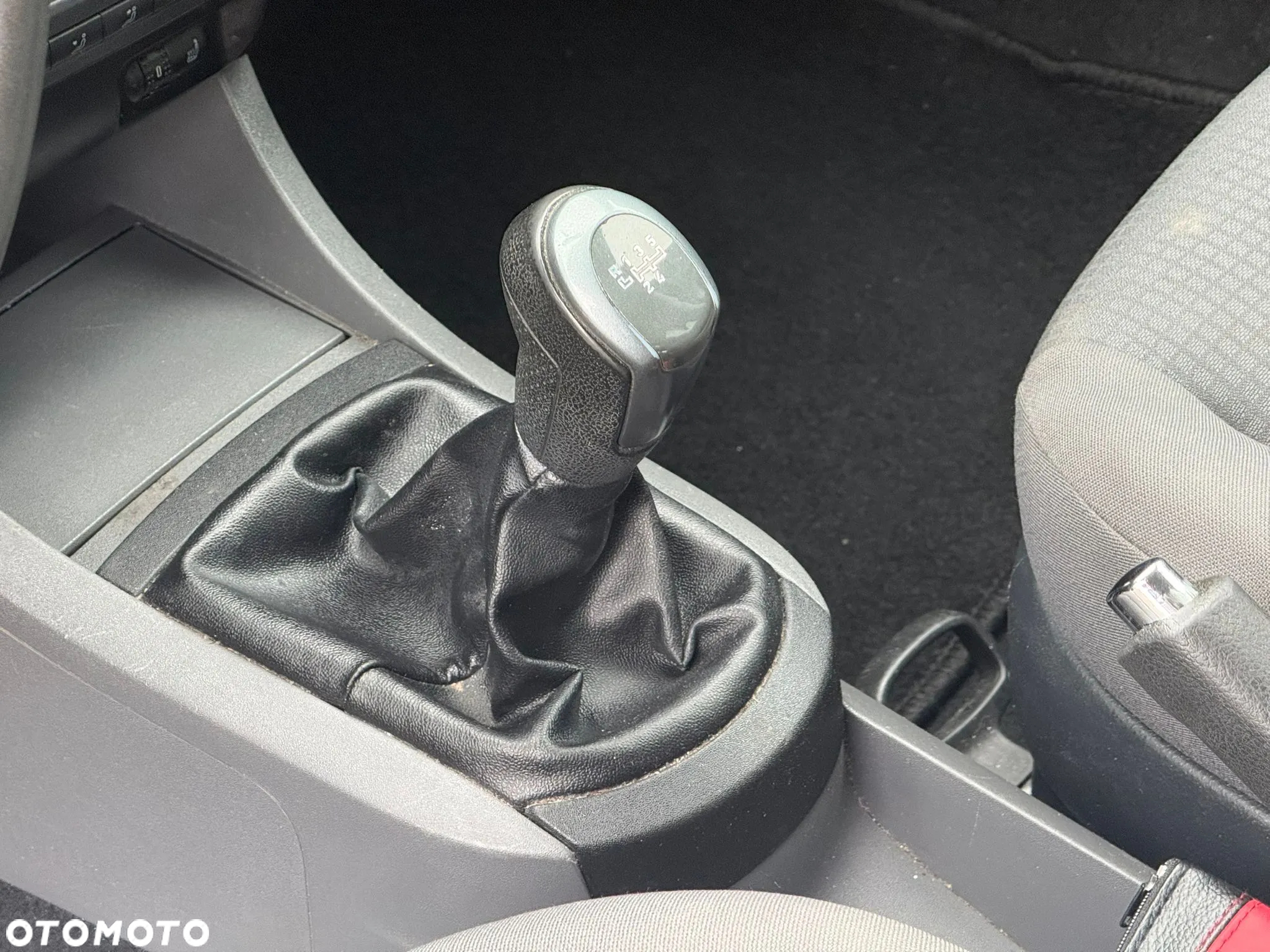 Seat Ibiza SC 1.4 16V Sport - 14