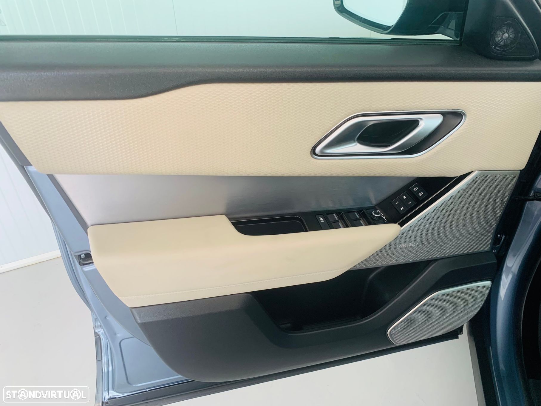 Land Rover Range Rover Velar 2.0 P400e AWD R-Dynamic HSE - 9