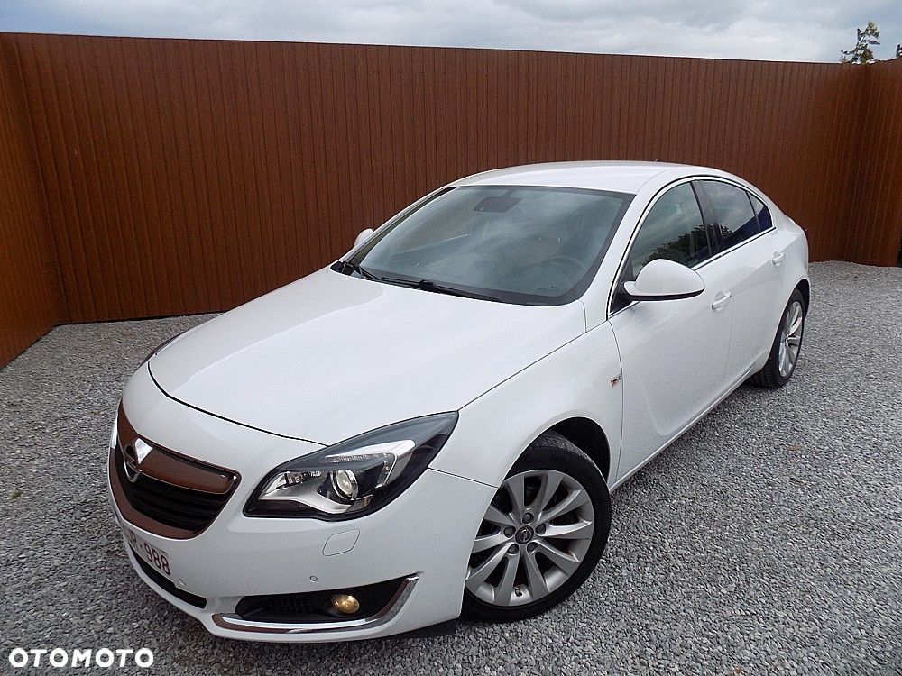 Opel Insignia 1.6 Turbo Design Edition - 1