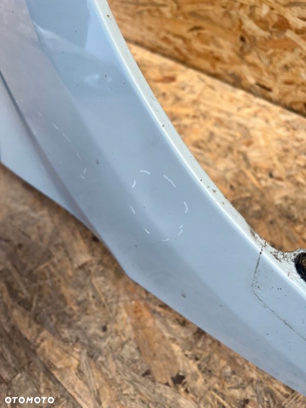 BŁOTNIK prawy KIA SOUL I 1 Kod lakieru: 1H - 7