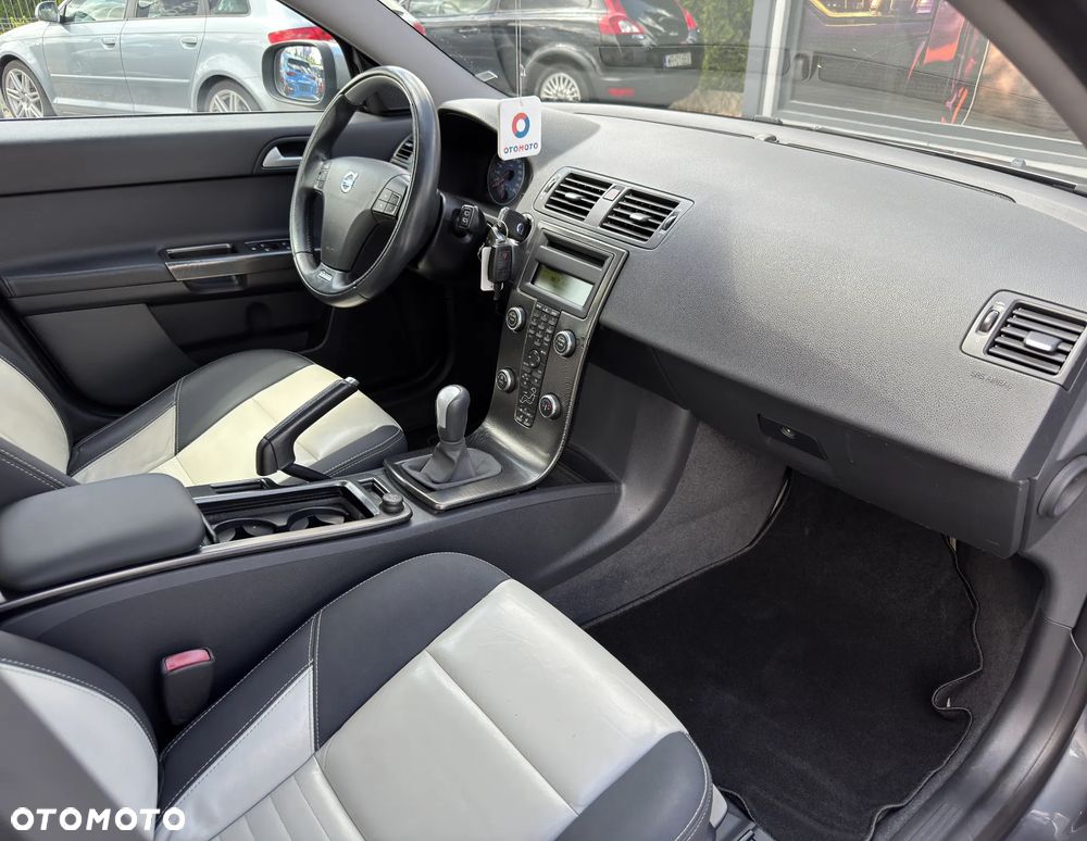Volvo V50 T5 R-Design Summum - 30