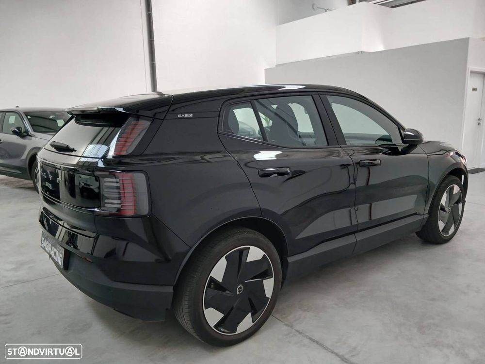 Volvo EX30 69 kWh Single Motor Extended Range Black Edition - 22
