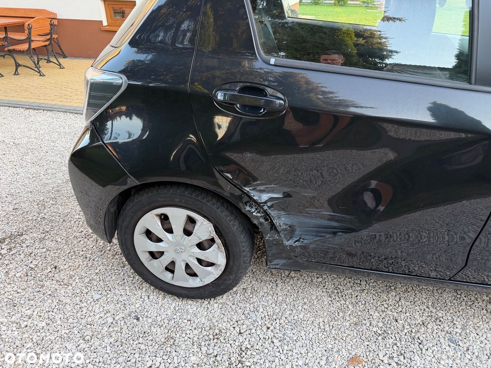 Toyota Yaris Hybrid 100 Life - 6