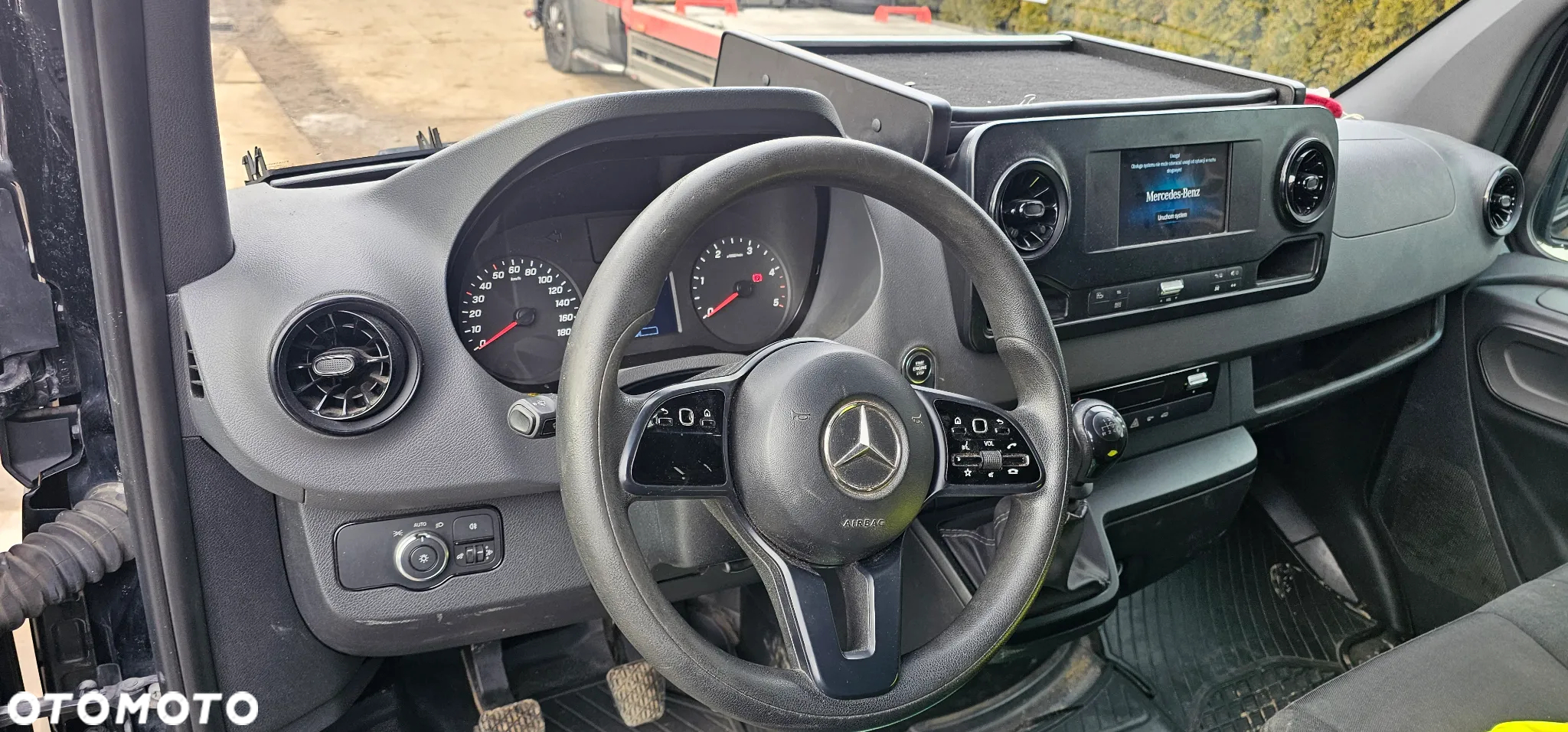 Mercedes-Benz Sprinter - 9