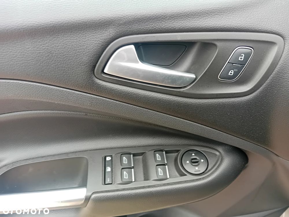 Ford Kuga - 16