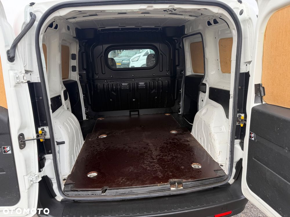 Fiat Doblo - 11