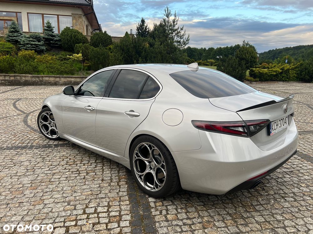 Alfa Romeo Giulia 2.0 Turbo 16V AT8 Veloce Ti - 10
