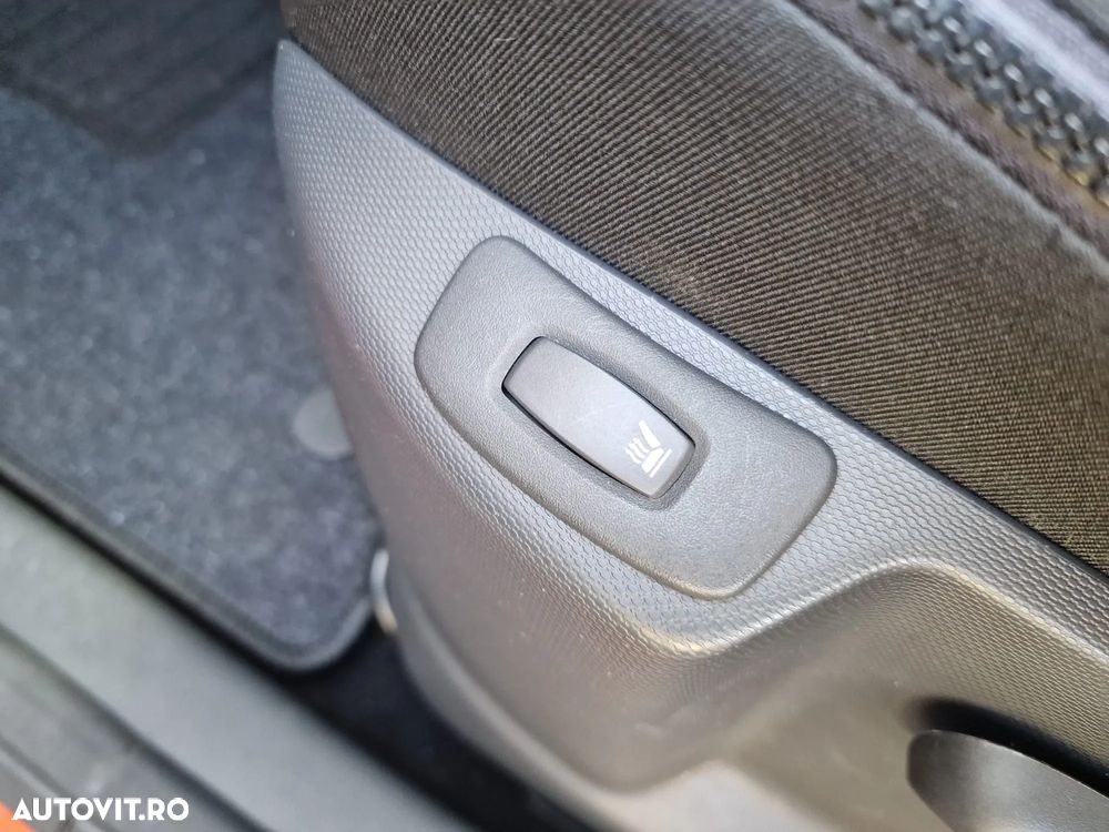 Renault Captur ENERGY dCi 90 Start&Stop Luxe - 16