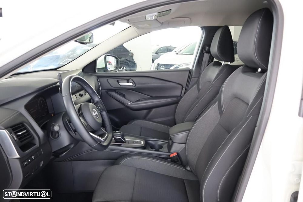 Nissan Qashqai 1.3 DIG-T N-Connecta Xtronic - 18