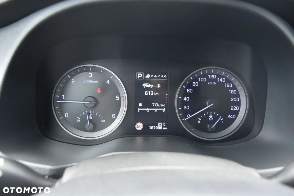 Hyundai Tucson blue 1.7 CRDi 2WD DCT Premium - 23