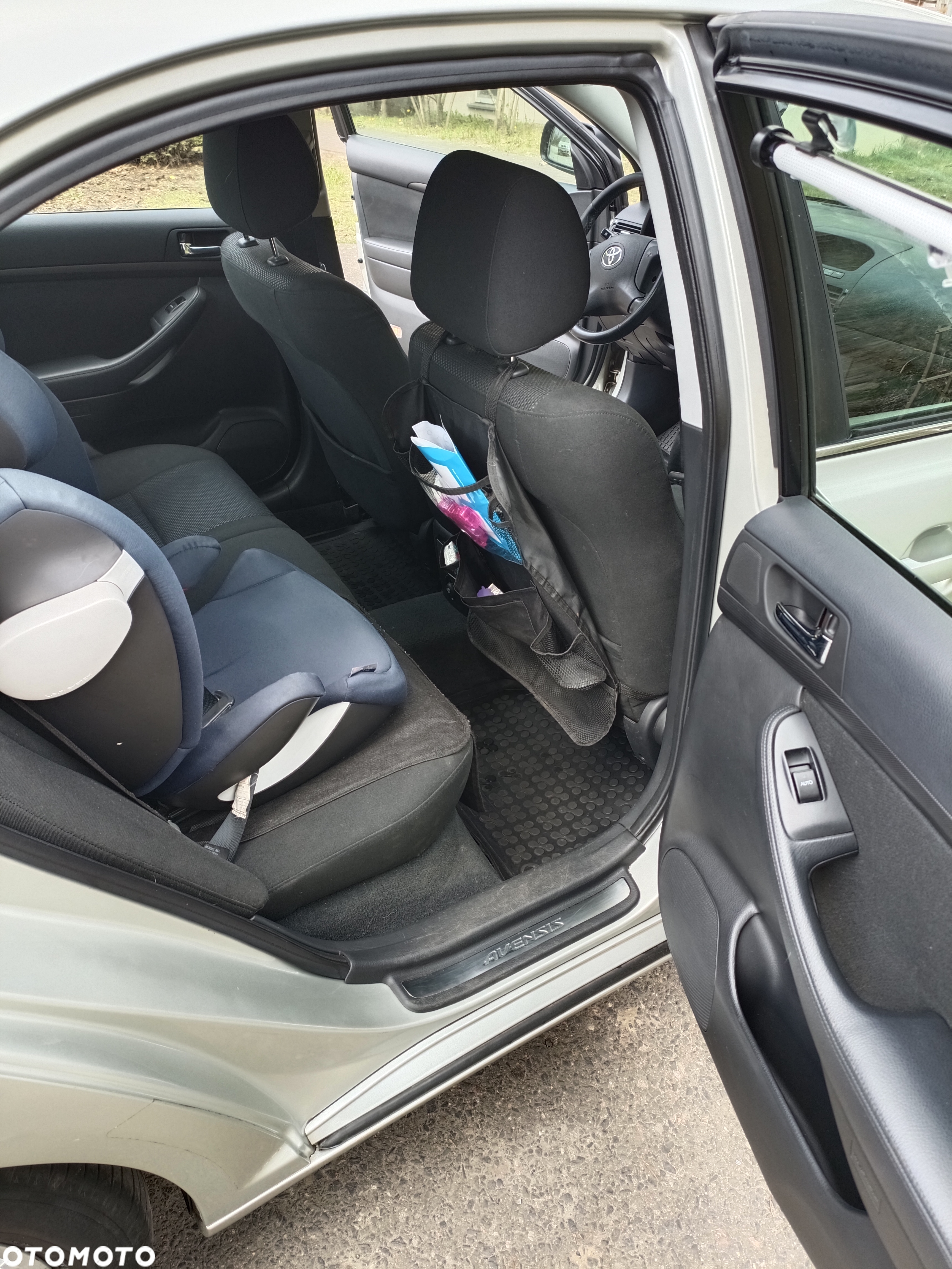 Toyota Avensis 2.0 VVT-i Sol - 11
