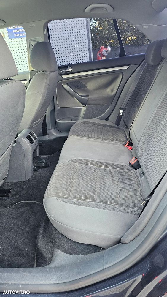Volkswagen Jetta - 7