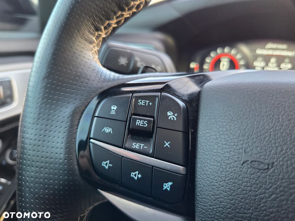 Ford Explorer - 31