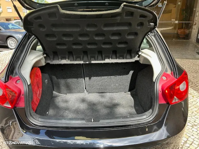 SEAT Ibiza 1.6 TDI Reference DPF - 9