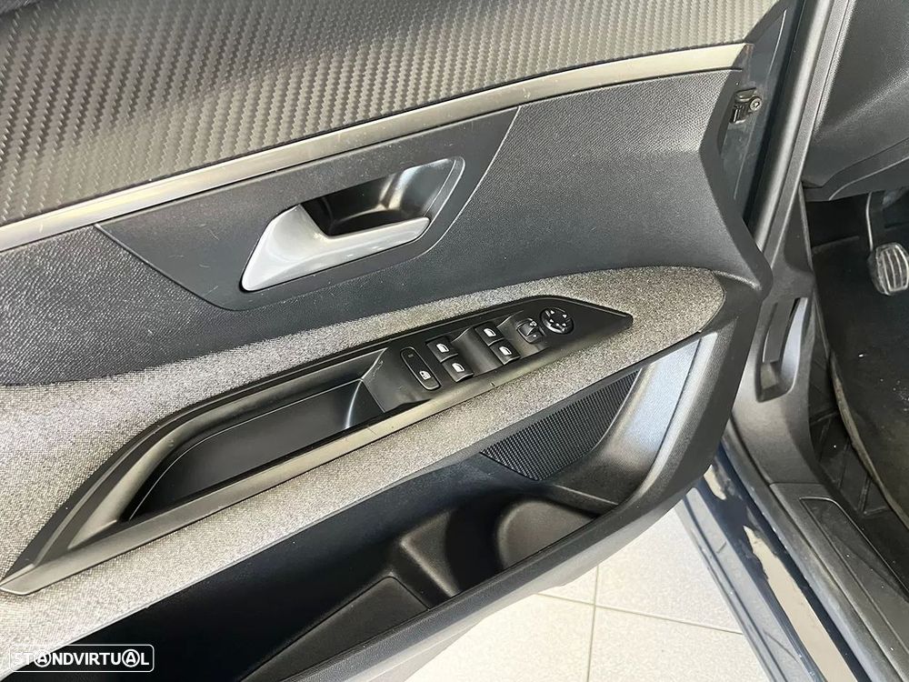 Peugeot 3008 - 19