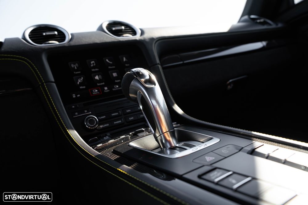 Porsche 718 Cayman GT4 PDK - 36