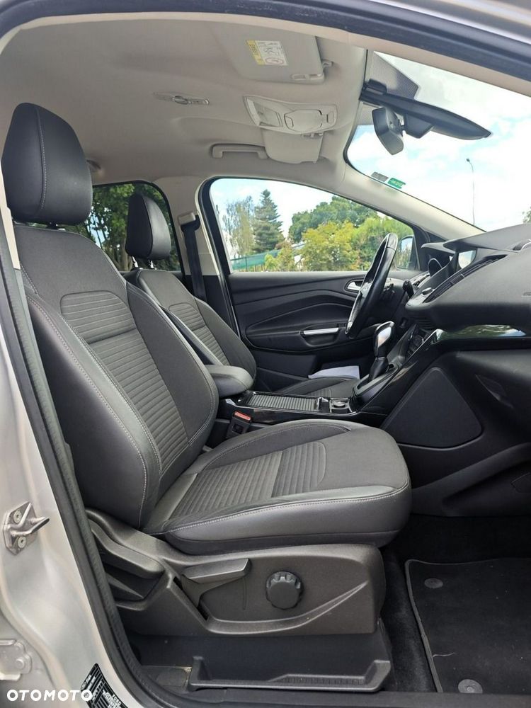 Ford Kuga - 32