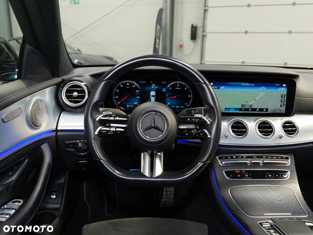 Mercedes-Benz Klasa E 220 d 4-Matic AMG - 23