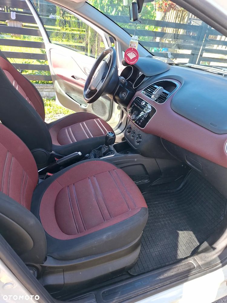 Fiat Punto Evo 1.4 8V Dualogic Dynamic Start&Stop - 6