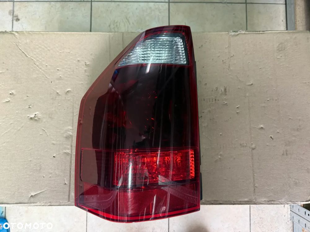 Reflektor / lampa tylna Mitsubishi Pajero III DID 03-07' - lewa strona - oryginalna - 1