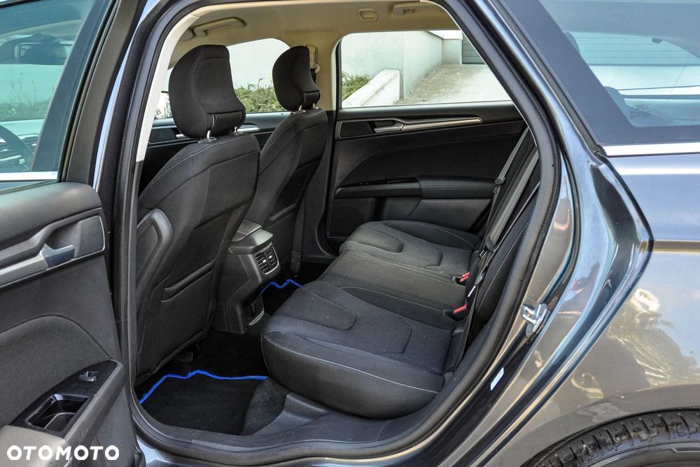 Ford Mondeo - 8
