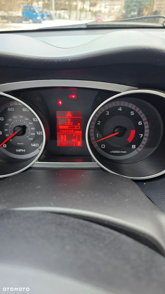 Mitsubishi Outlander 3.0 V6 LS 2WD - 6