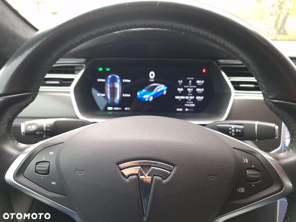 Tesla Model S - 14